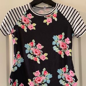 Adorable Ceasikery Floral Striped Top